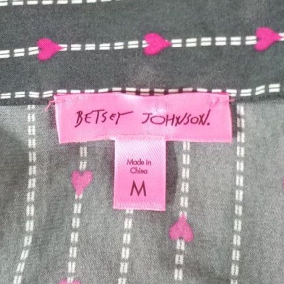 Betsey Johnson Pink Bow Print Blouse | Size Medium | Button Front - Picture 7 of 8